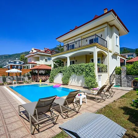 Arokarya Villa *