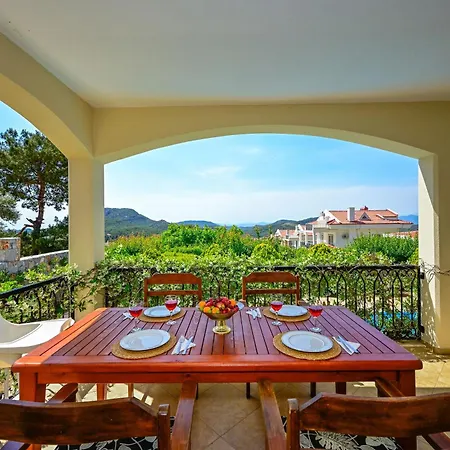 Вилла Arokarya *