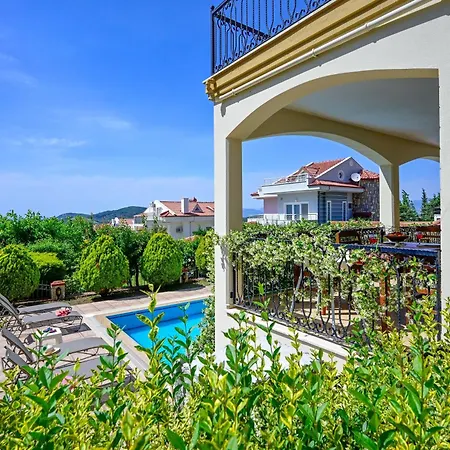 Villa Arokarya *
